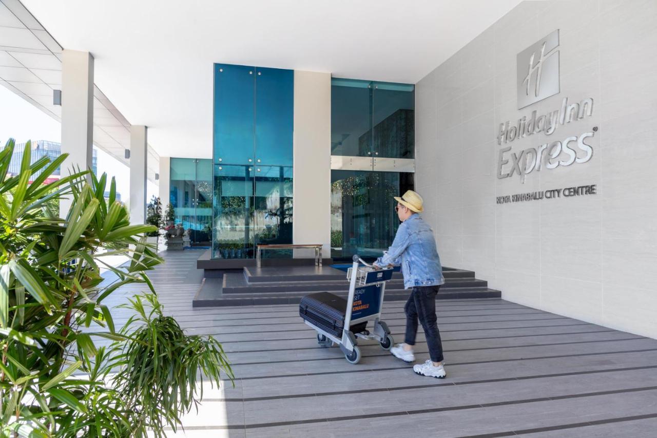 Holiday Inn Express Kota Kinabalu City Centre By Ihg Exteriör bild