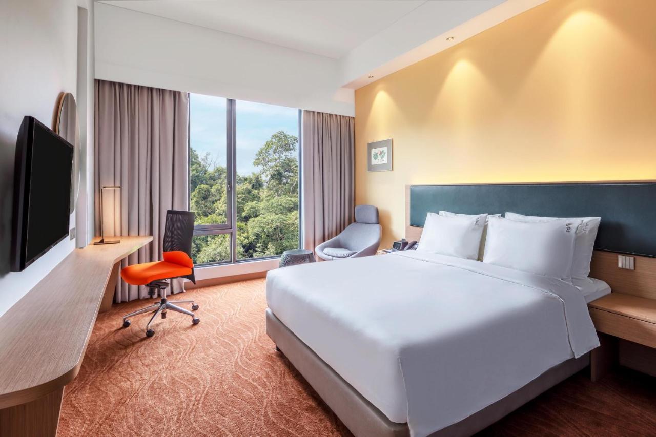 Holiday Inn Express Kota Kinabalu City Centre By Ihg Exteriör bild