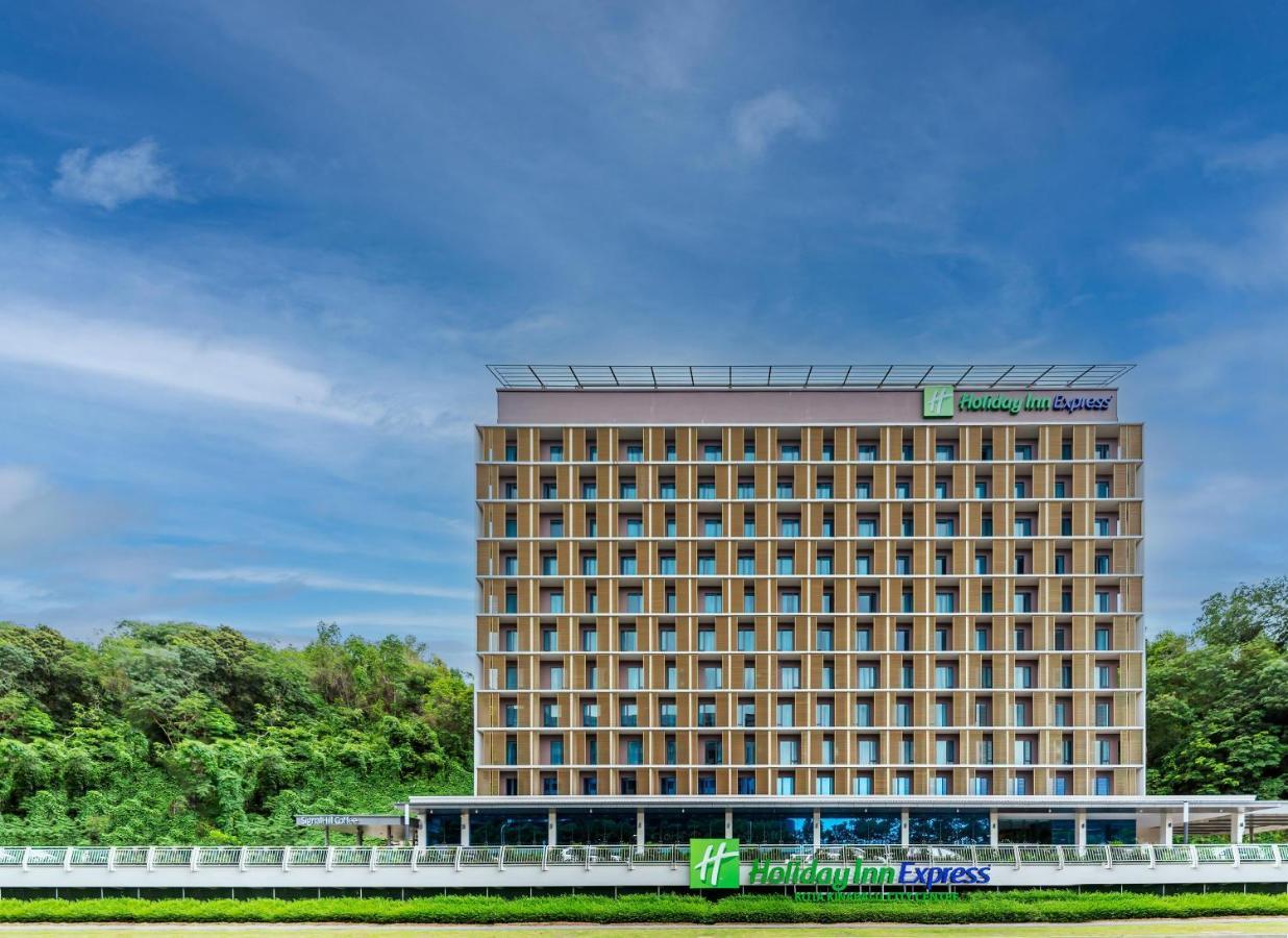 Holiday Inn Express Kota Kinabalu City Centre By Ihg Exteriör bild