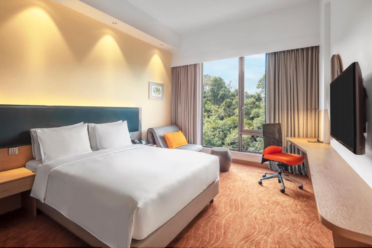 Holiday Inn Express Kota Kinabalu City Centre By Ihg Exteriör bild