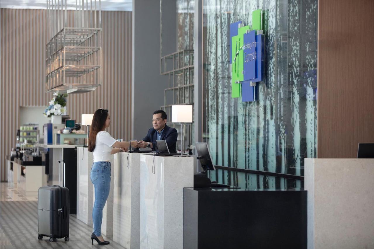 Holiday Inn Express Kota Kinabalu City Centre By Ihg Exteriör bild