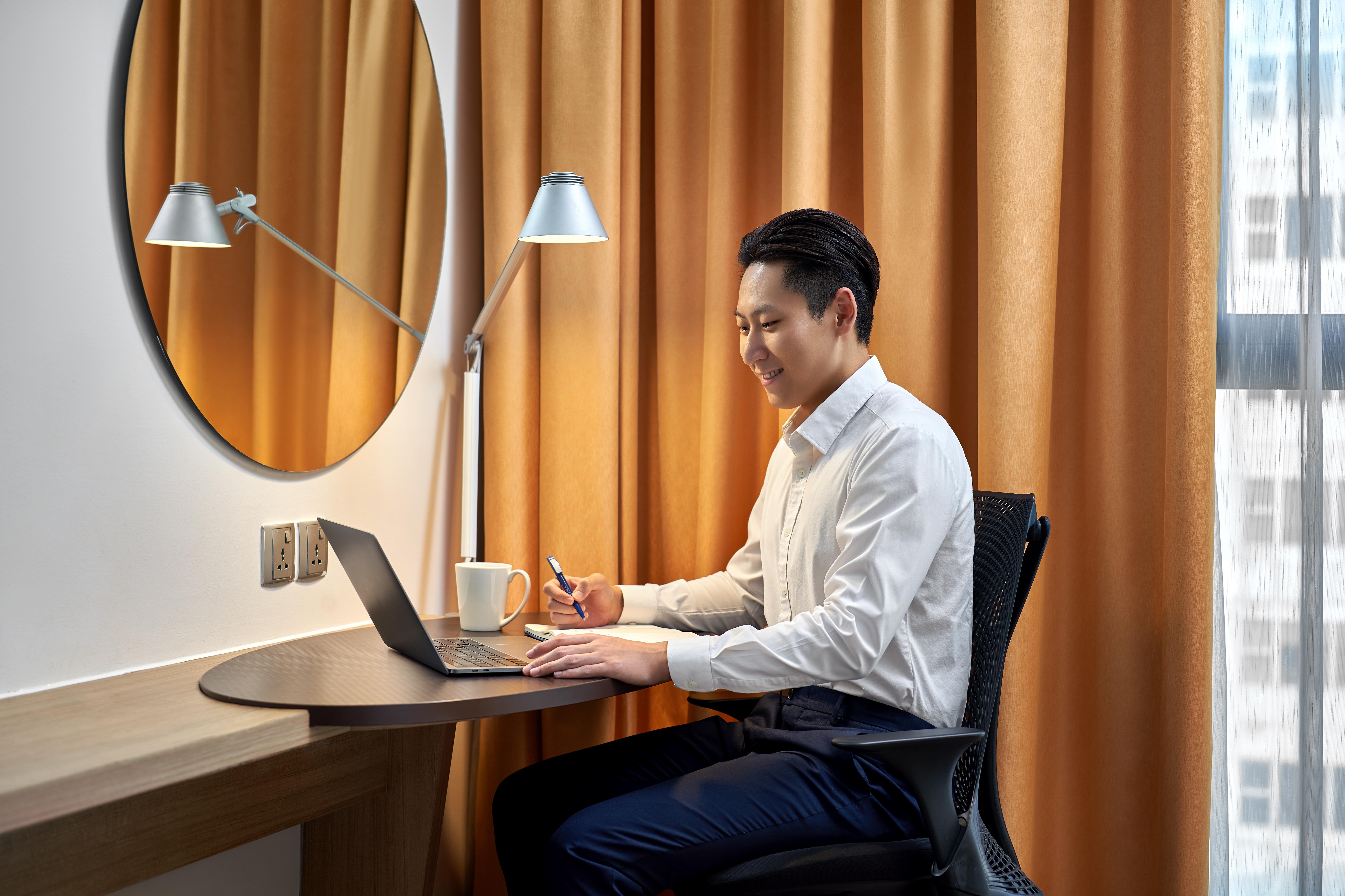 Holiday Inn Express Kota Kinabalu City Centre By Ihg Exteriör bild