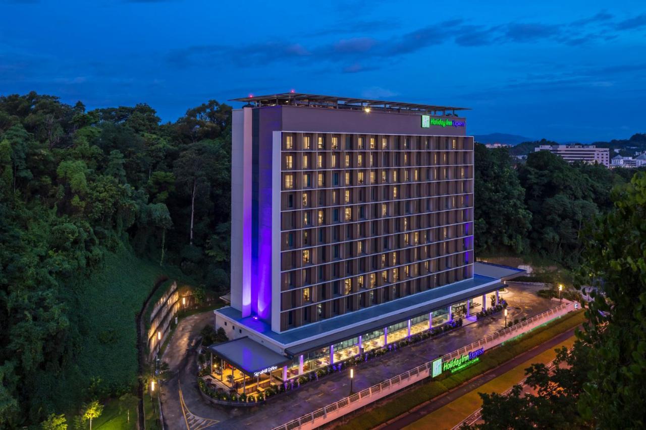 Holiday Inn Express Kota Kinabalu City Centre By Ihg Exteriör bild