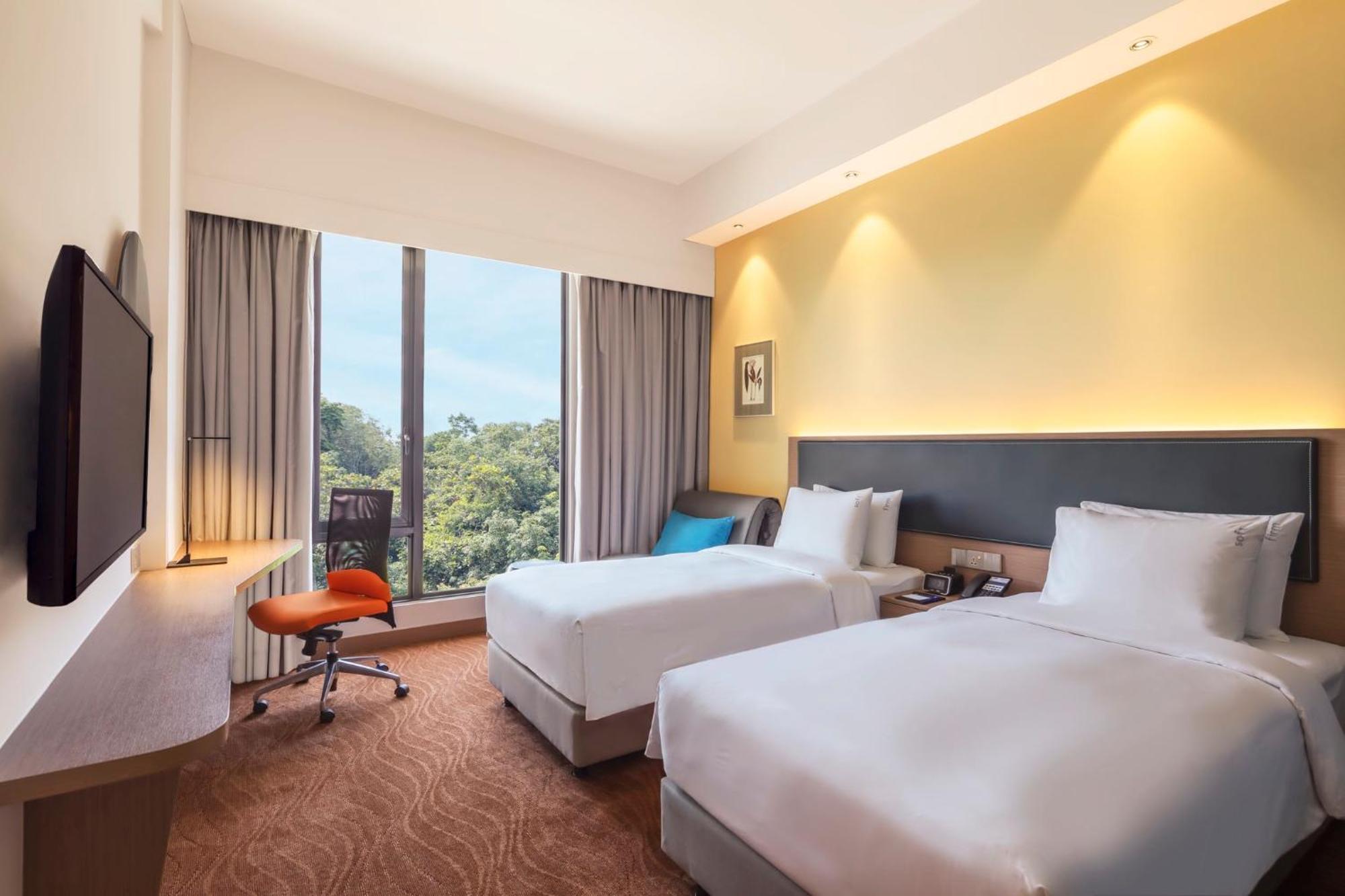 Holiday Inn Express Kota Kinabalu City Centre By Ihg Exteriör bild